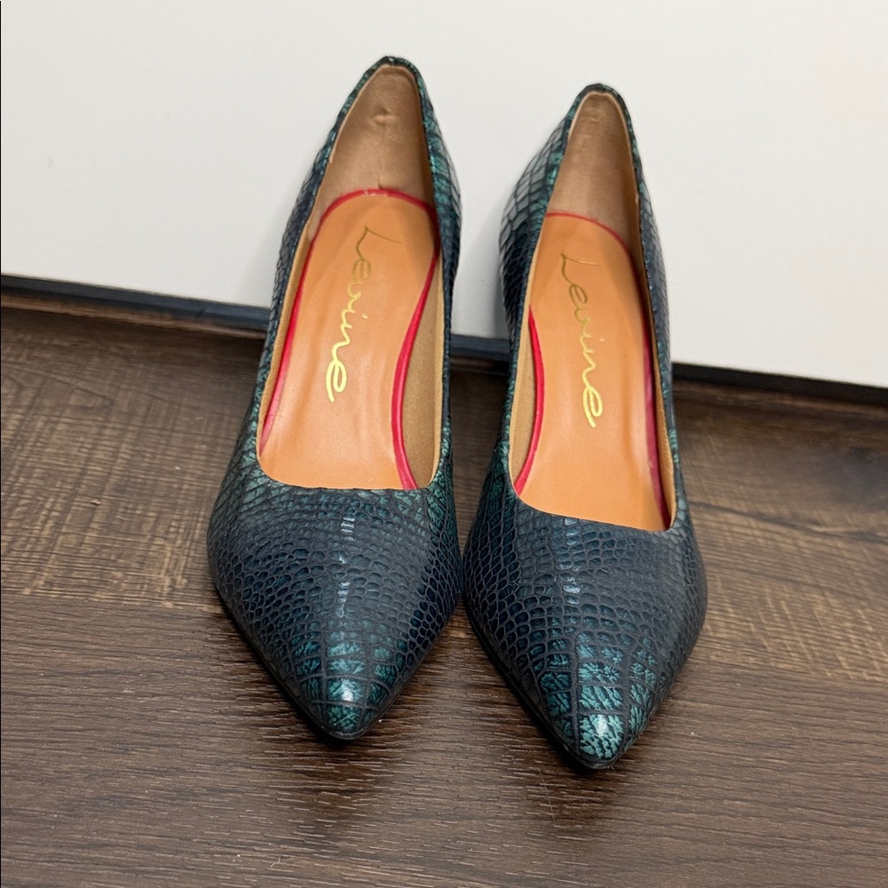 Patterned Women's Heels - Picture 2 of 5